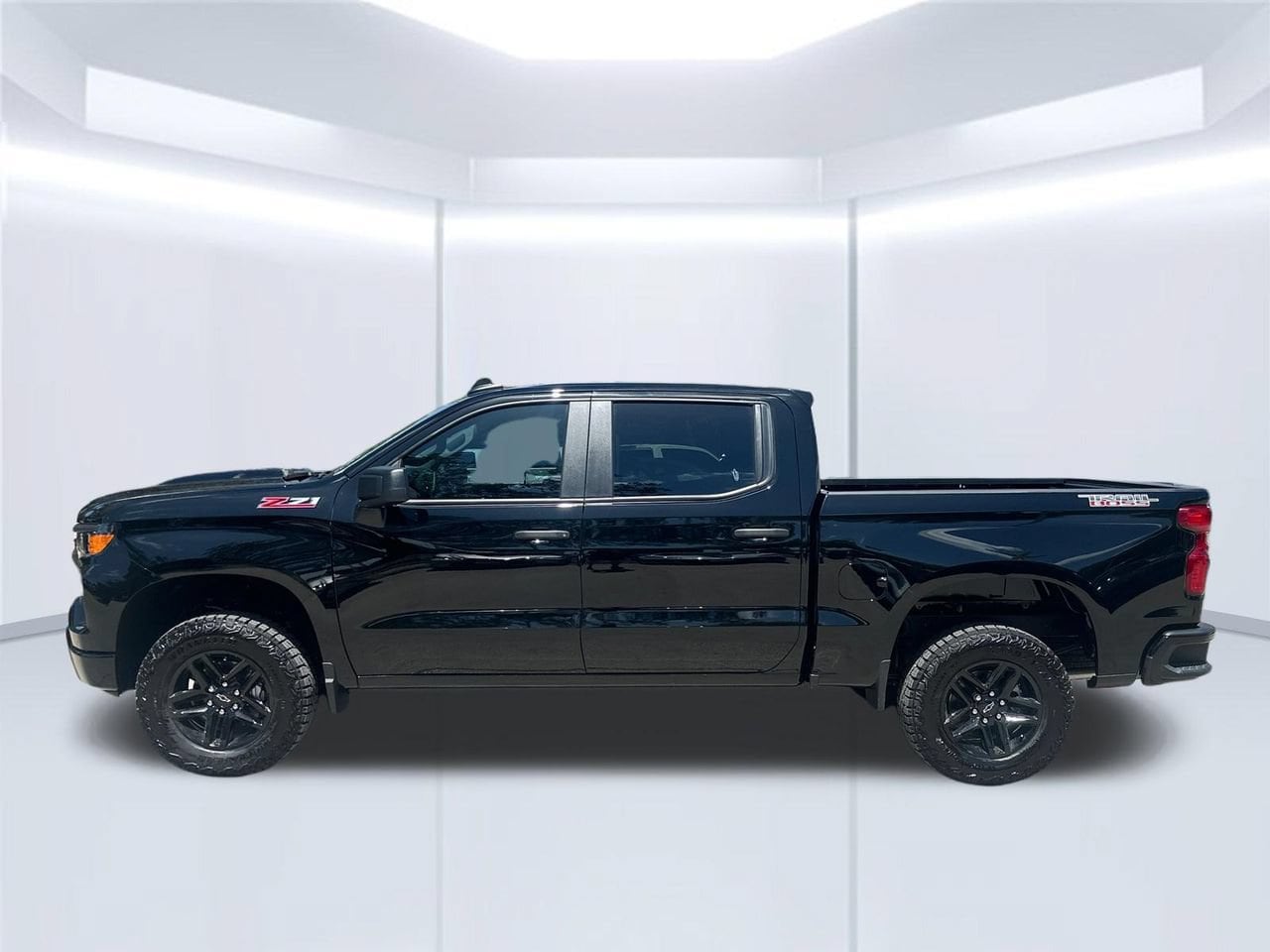 2026 Chevrolet Silverado 1500 Custom Trail Boss Truck, photo 2