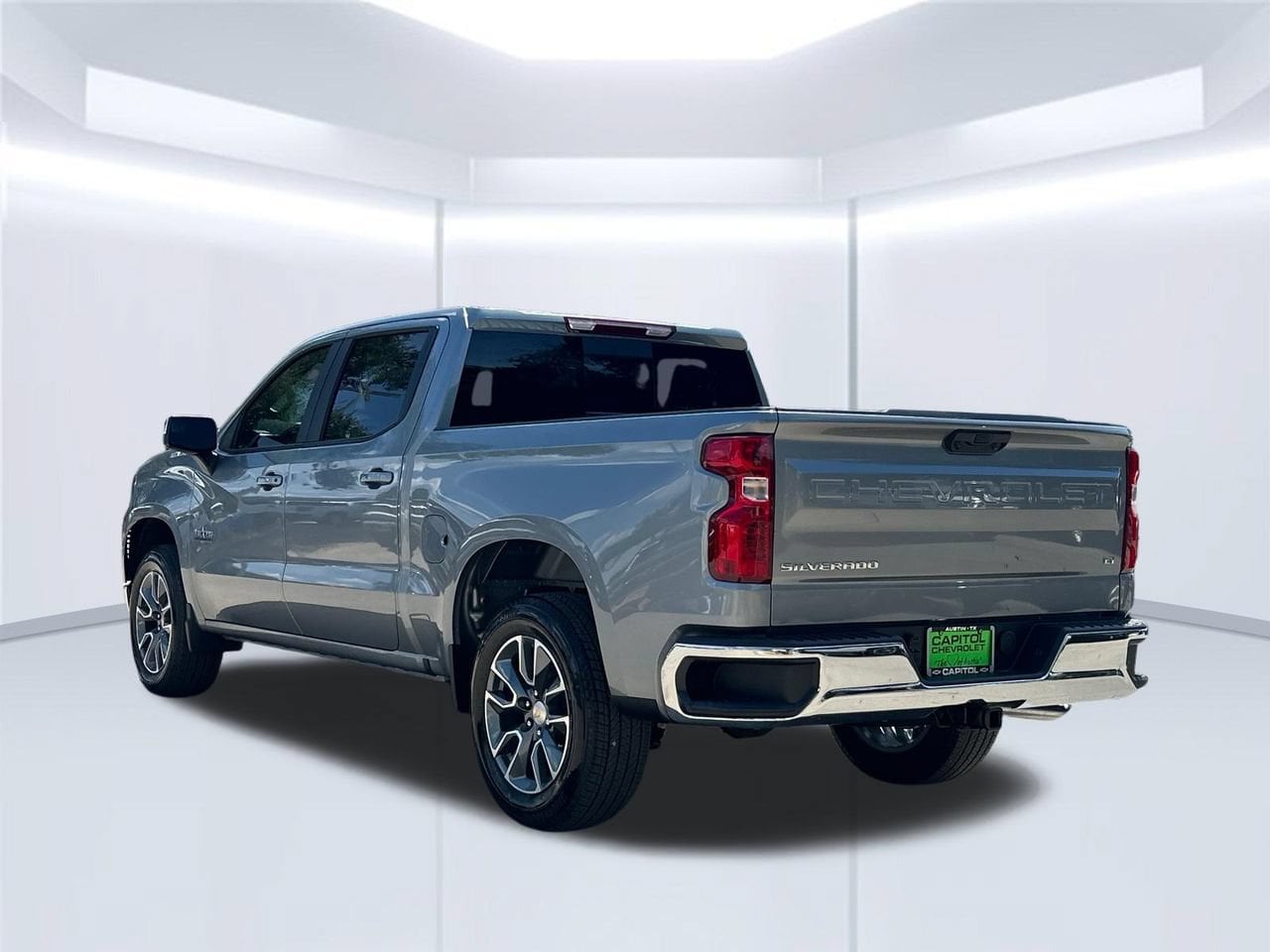2026 Chevrolet Silverado 1500 LT Truck, photo 3