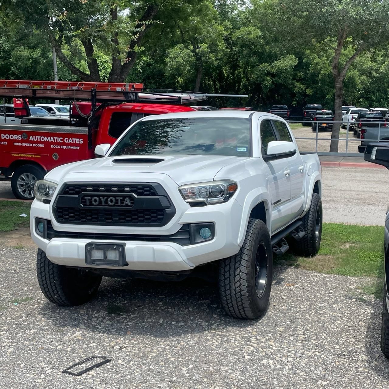 2017 Toyota Tacoma TRD Sport RWD photo