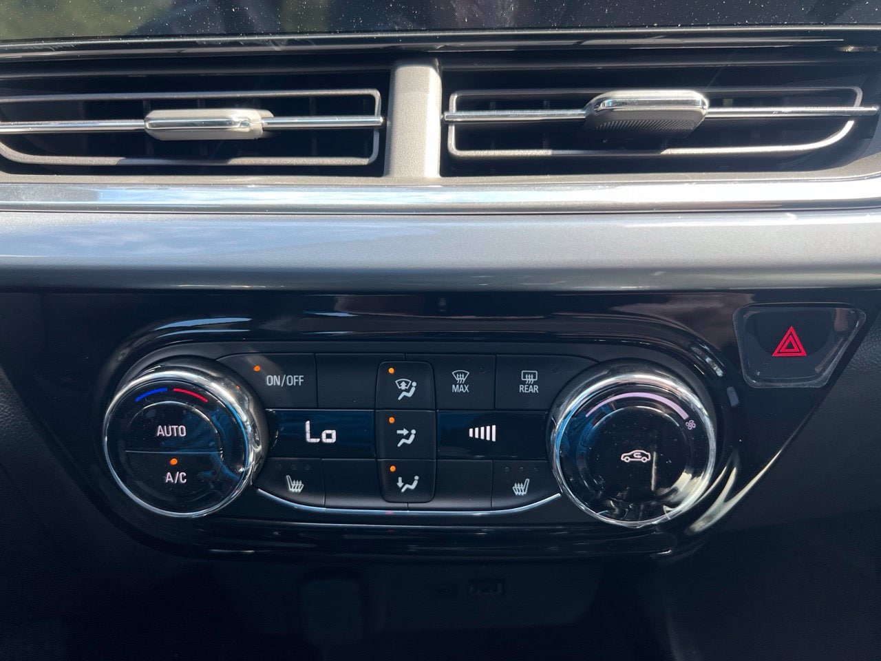 2026 Chevrolet Trax LT - Photo 18