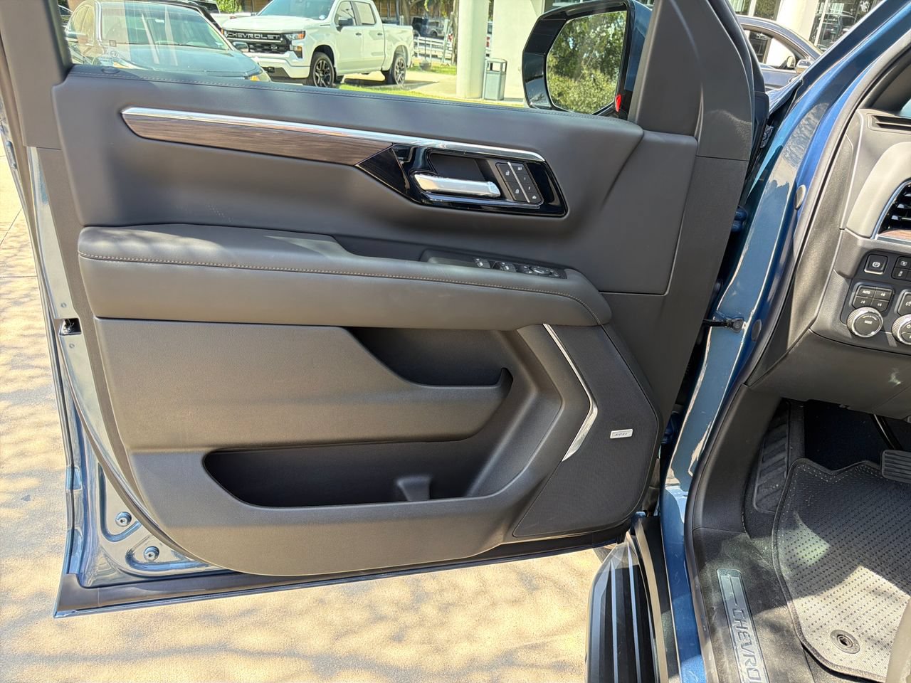 2026 Chevrolet Suburban LT SUV, photo 10
