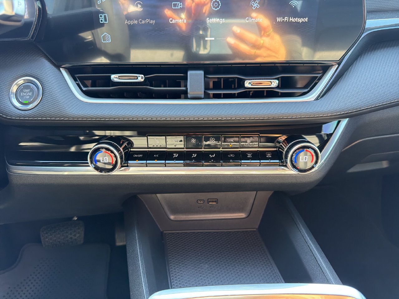 2027 Chevrolet Equinox LT - Photo 18