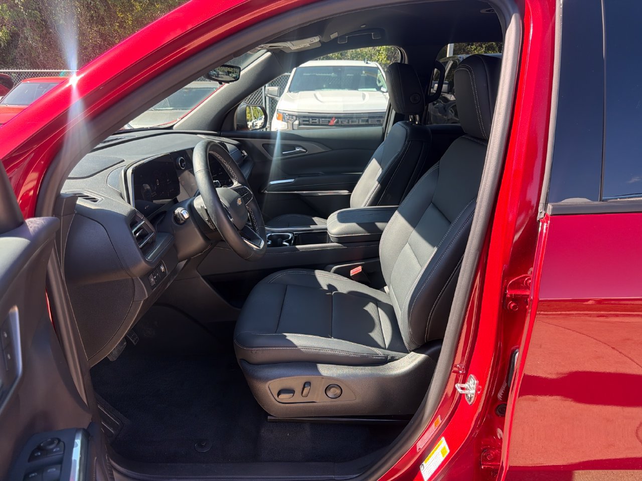 2027 Chevrolet Traverse LT - Photo 9