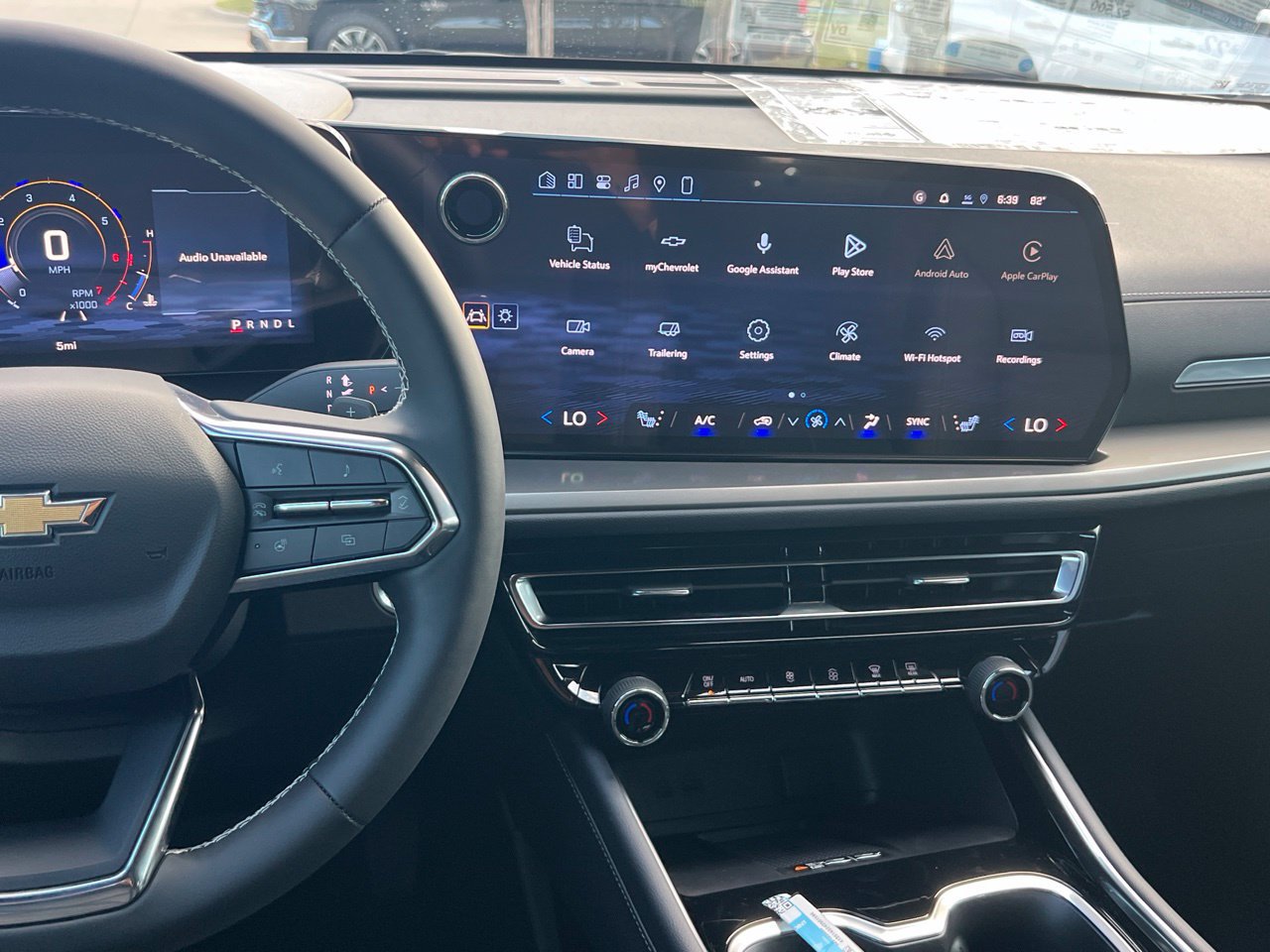 2027 Chevrolet Traverse LT SUV, photo 17