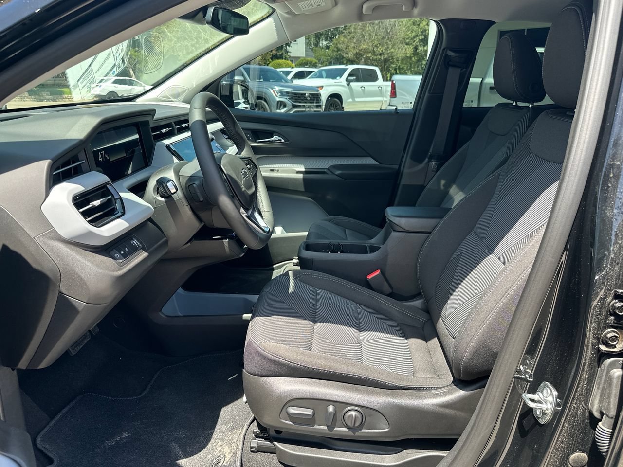 2027 Chevrolet Bolt LT - Photo 10