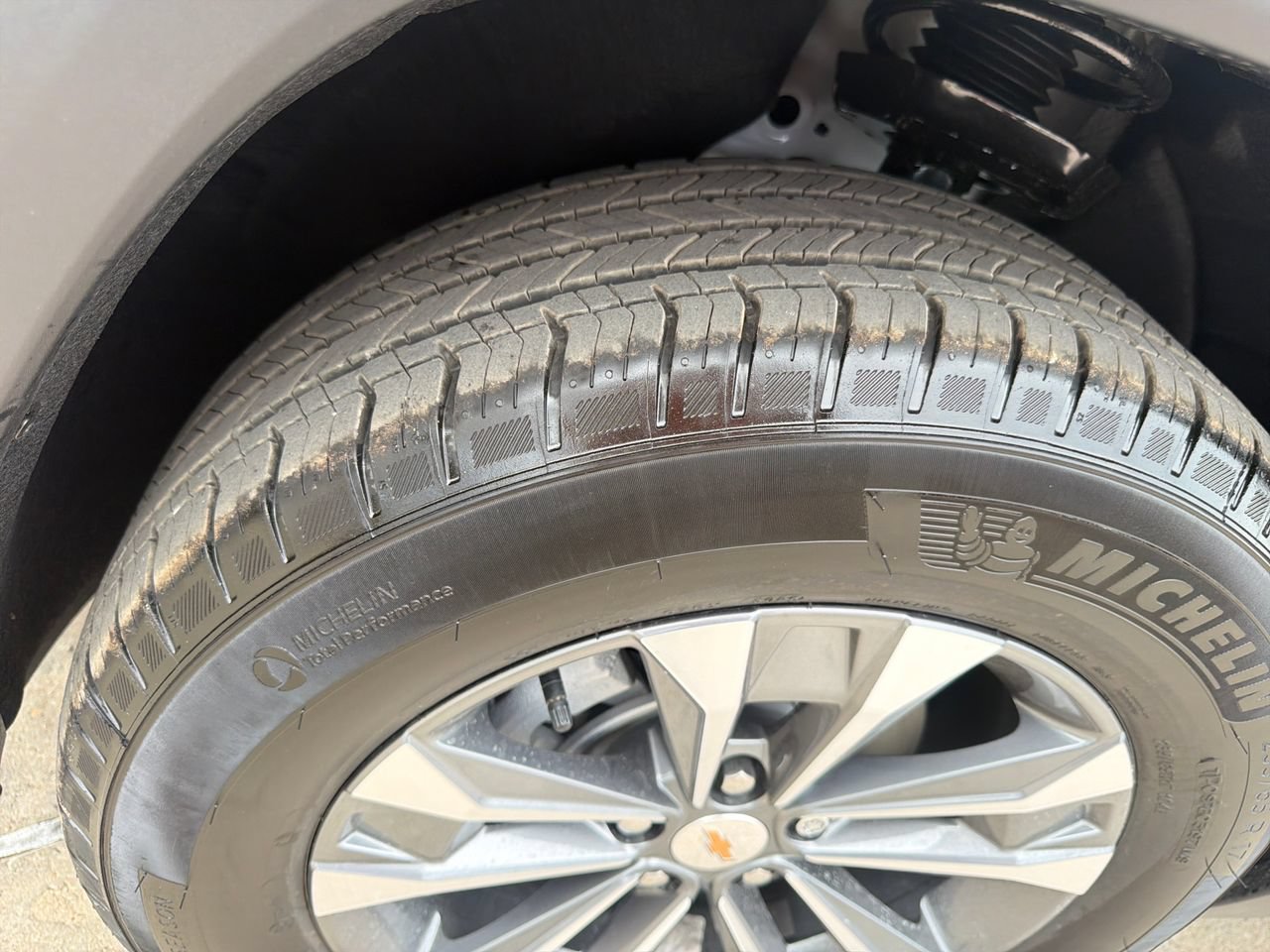 2027 Chevrolet Equinox LT - Photo 28