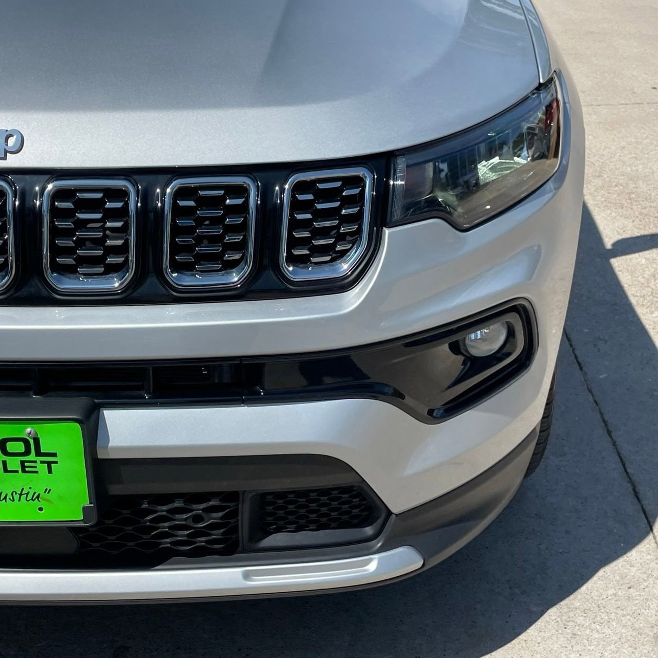 2025 Jeep Compass Limited - Photo 9
