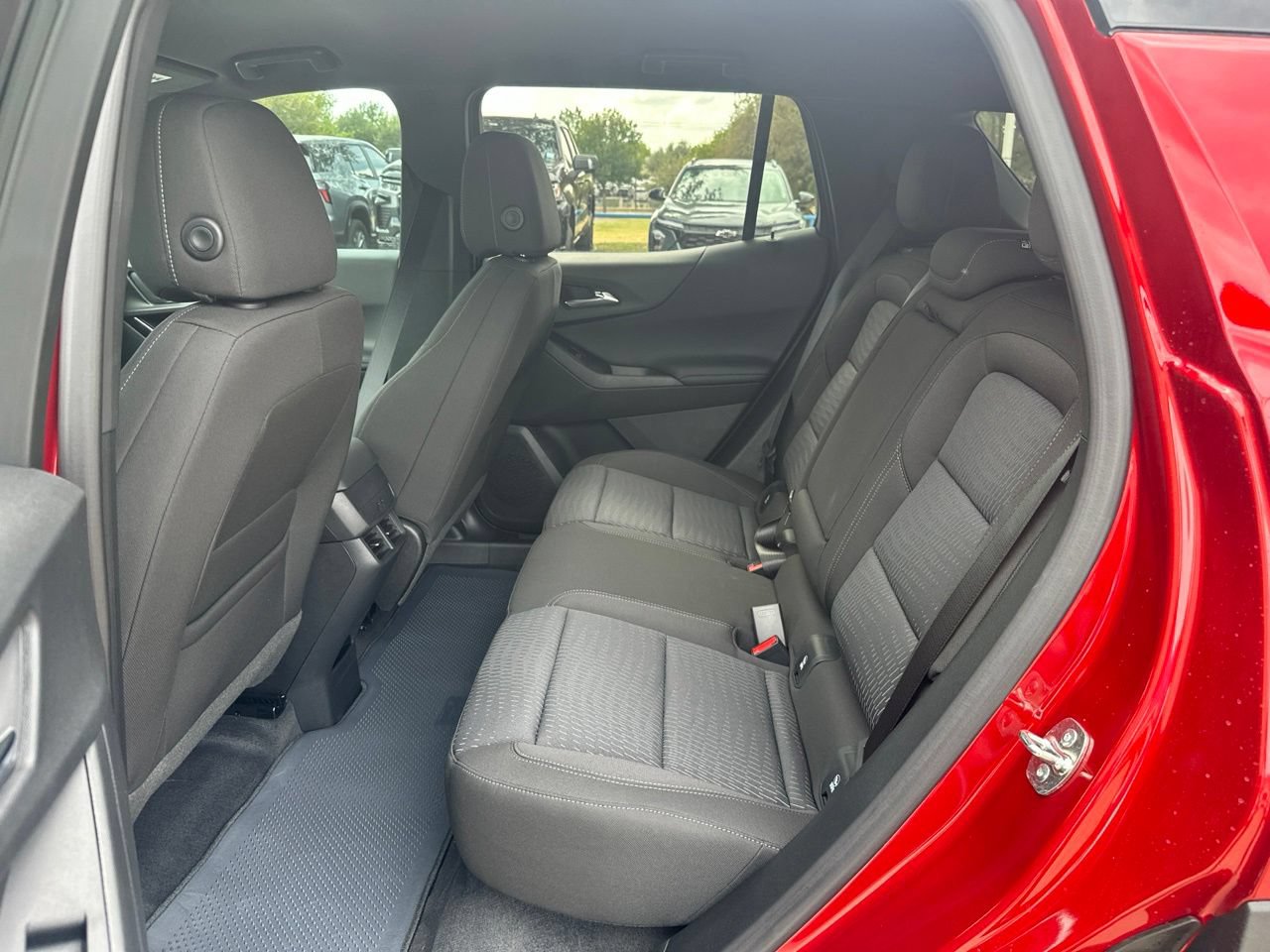 2027 Chevrolet Equinox LT SUV, photo 24