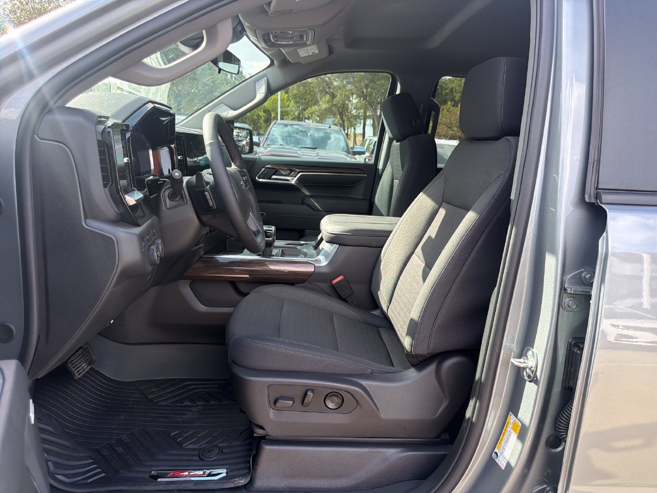 2026 Chevrolet Silverado 1500 LT Trail Boss Truck, photo 11