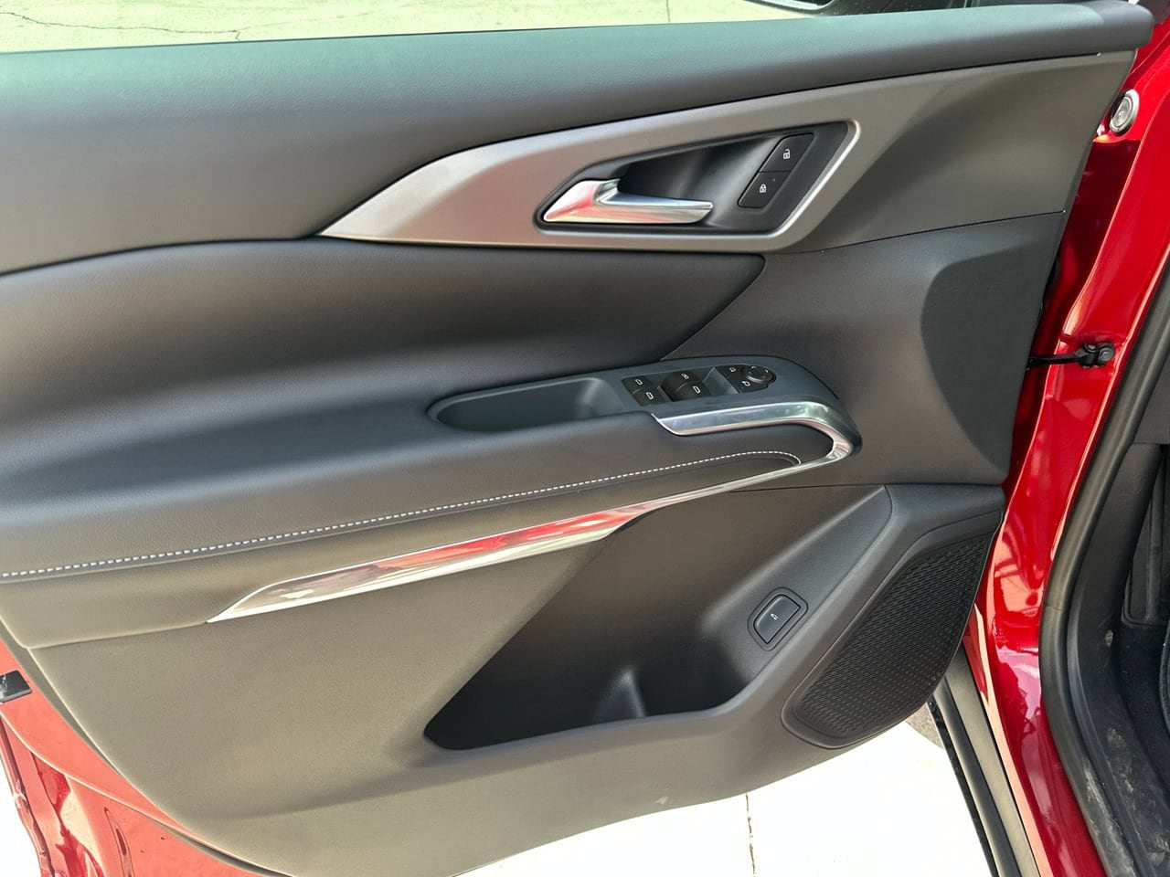 2027 Chevrolet Traverse LT, photo 10