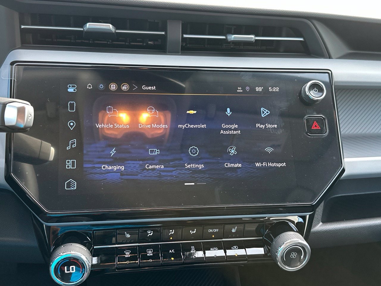 2027 Chevrolet Bolt LT, photo 19