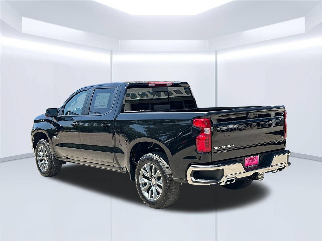 2026 Chevrolet Silverado 1500 LT Truck, photo 3