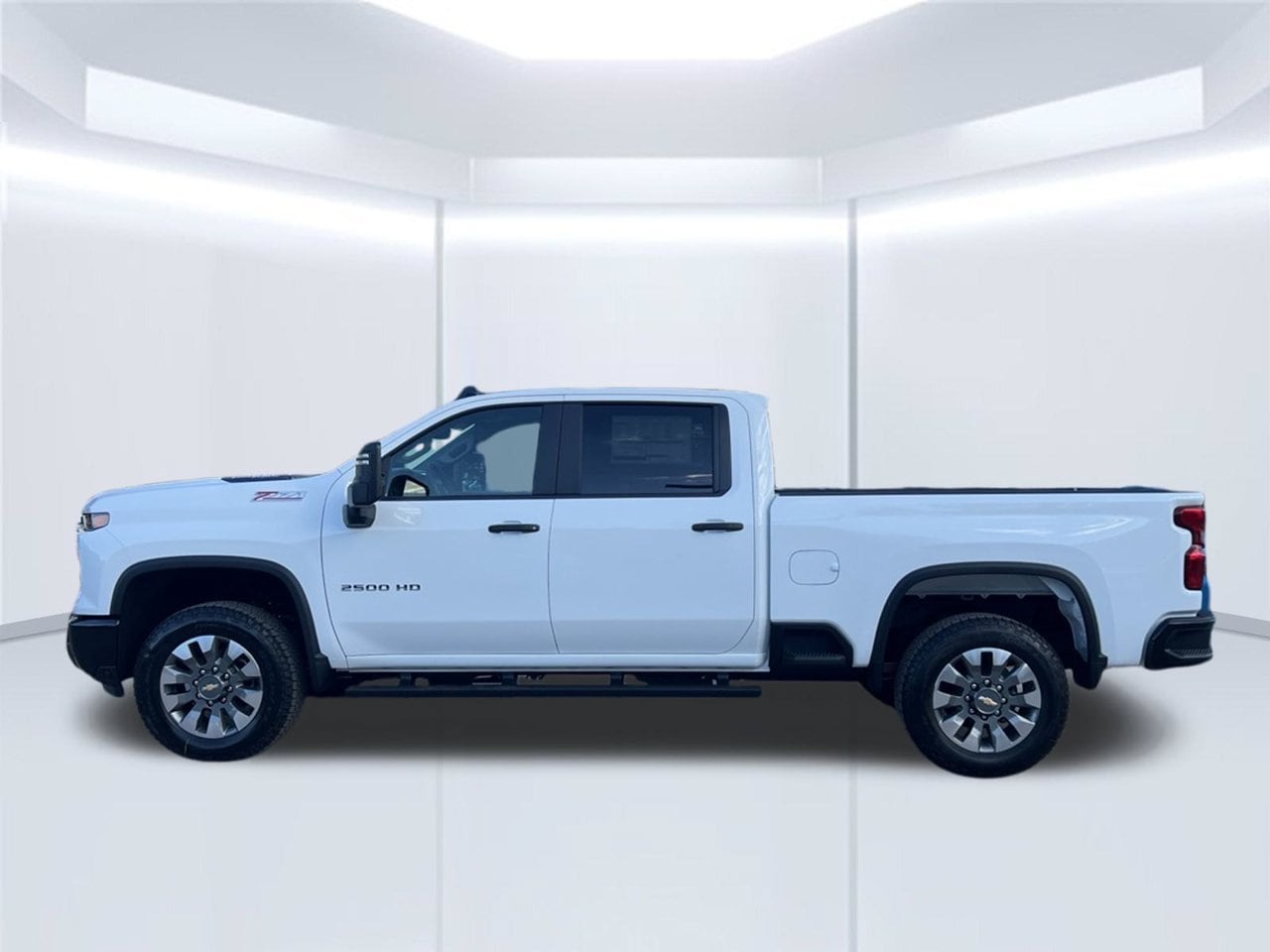 2026 Chevrolet Silverado 2500 HD Custom, photo 3