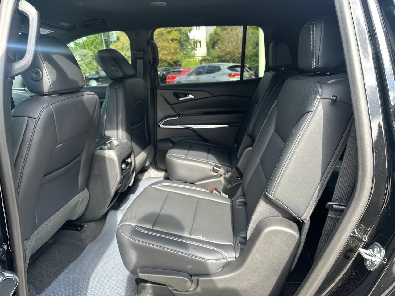 2027 Chevrolet Traverse LT SUV, photo 28