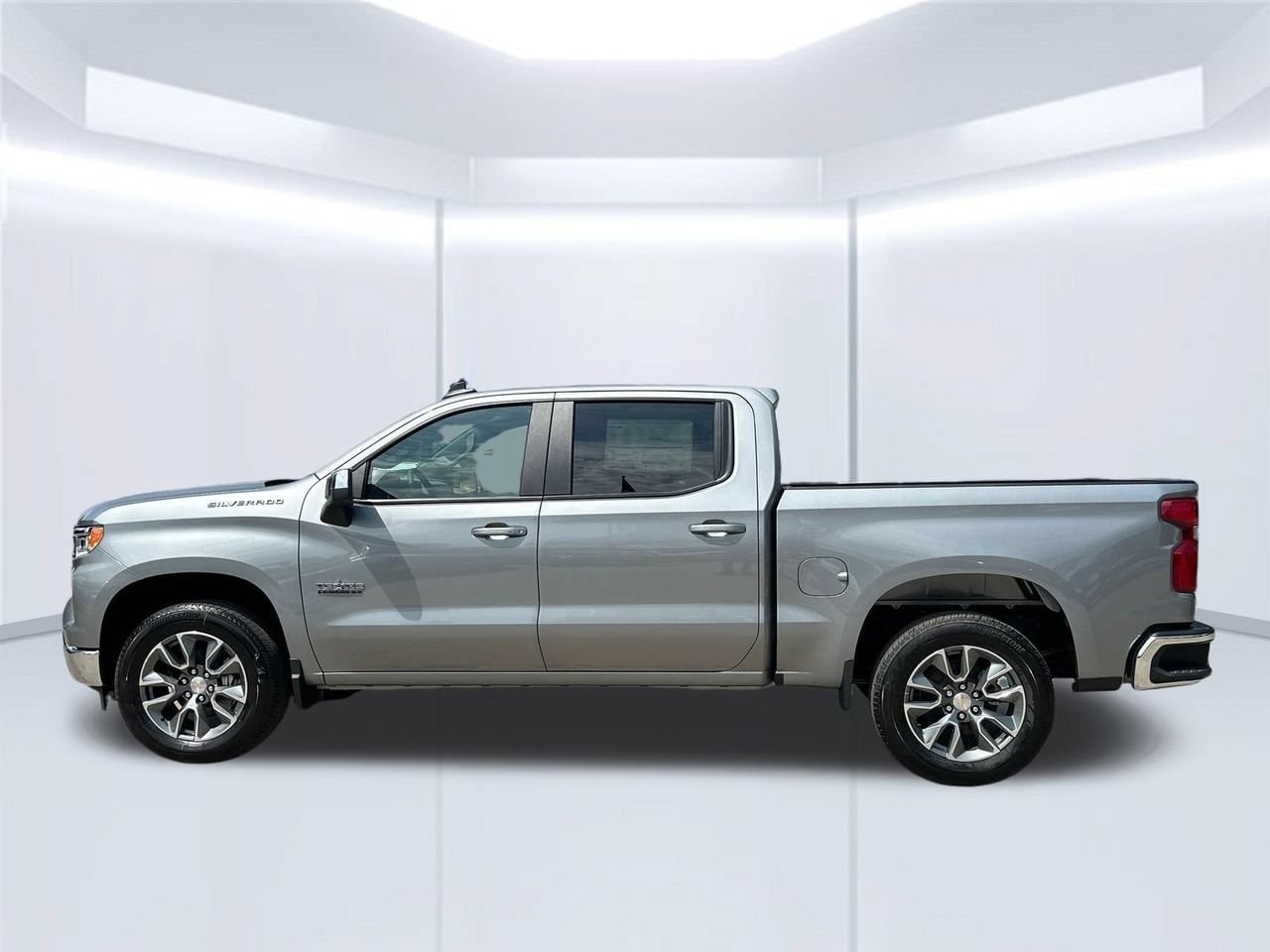 2026 Chevrolet Silverado 1500 LT Truck, photo 2