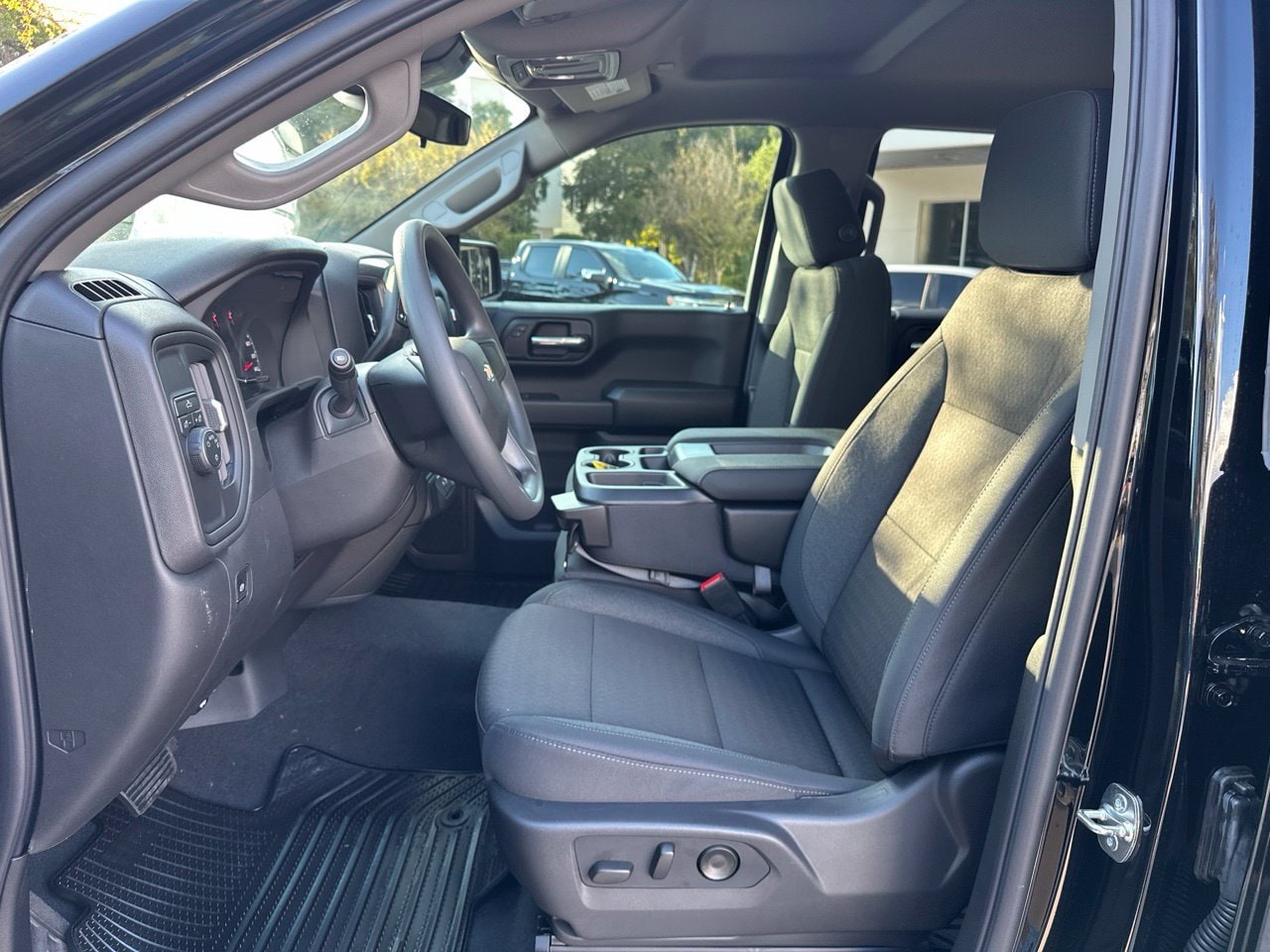 2026 Chevrolet Silverado 1500 Custom - Photo 9