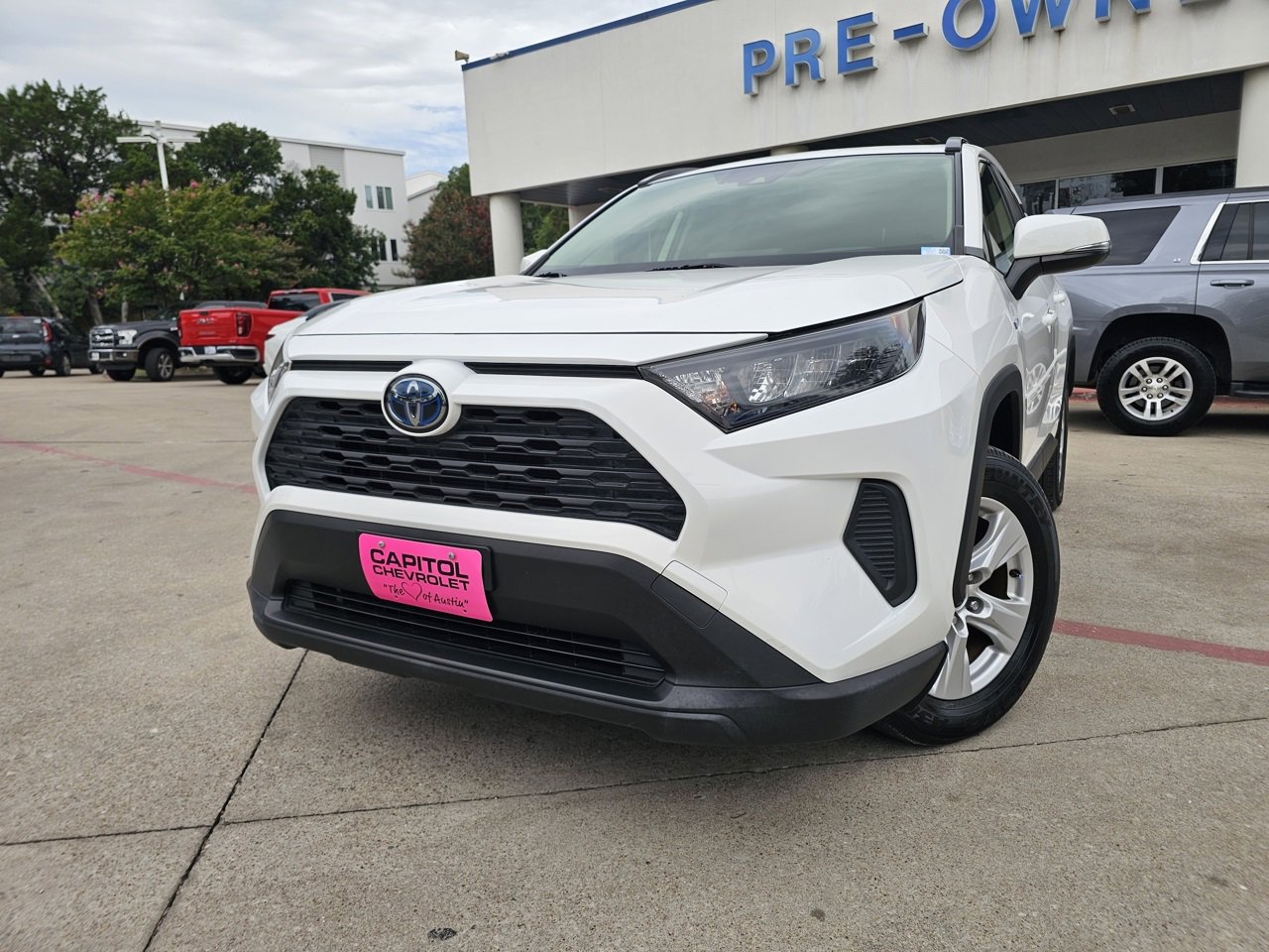 Used 2020 Toyota RAV4 LE with VIN JTMM6RFVXLD002732 for sale in Northfield, Minnesota