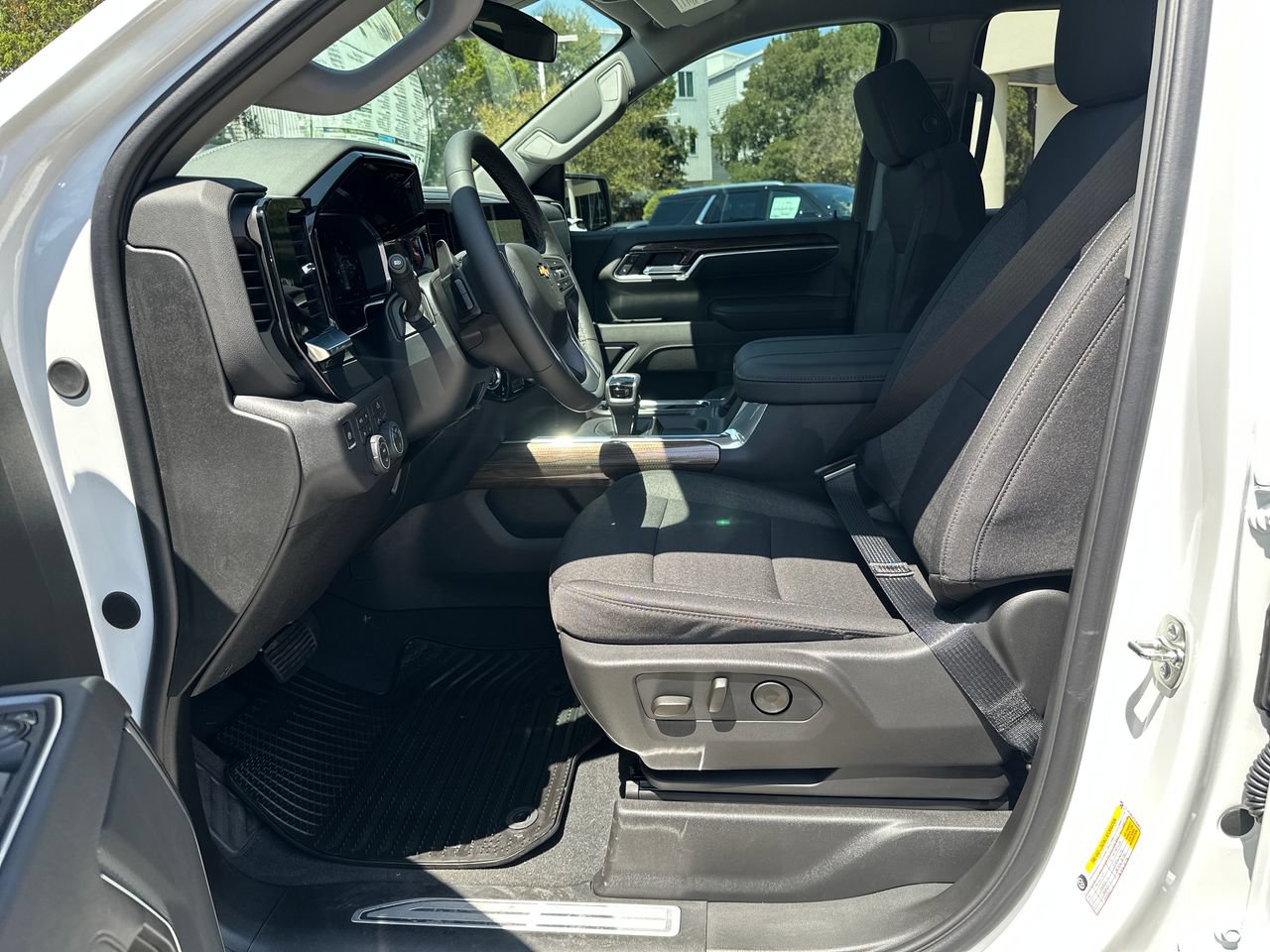 2026 Chevrolet Silverado 1500 LT, photo 10