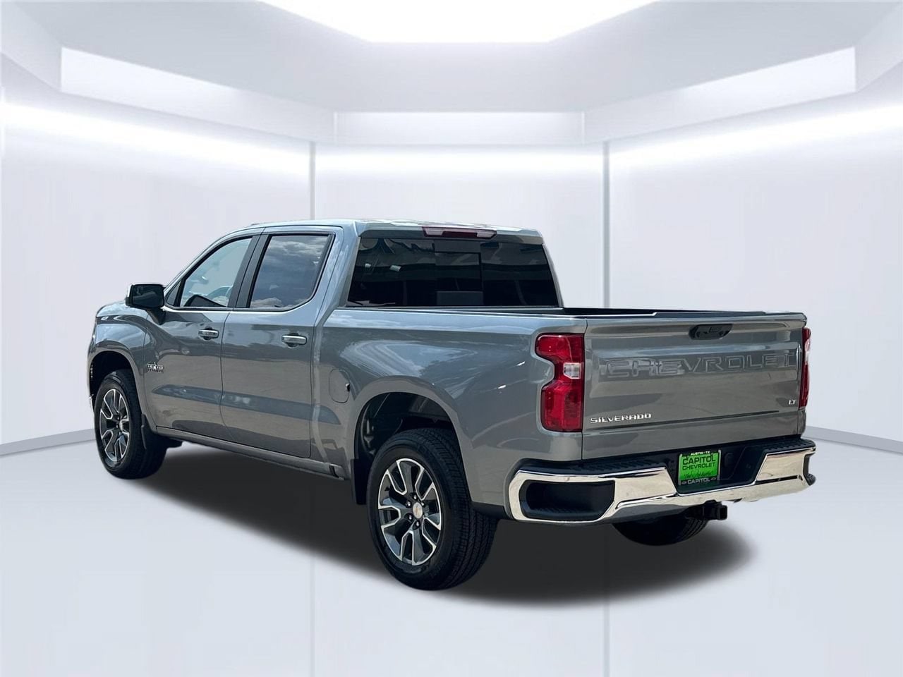 2026 Chevrolet Silverado 1500 LT Truck, photo 3