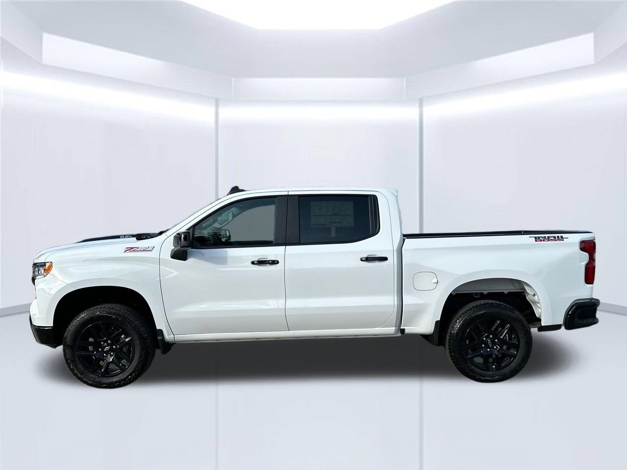 2026 Chevrolet Silverado 1500 LT Trail Boss - Photo 2