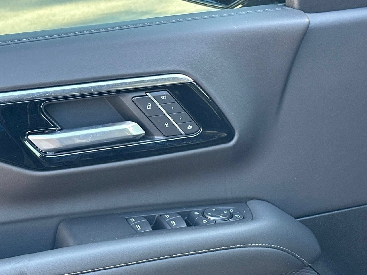 2026 Chevrolet Suburban Z71, photo 12