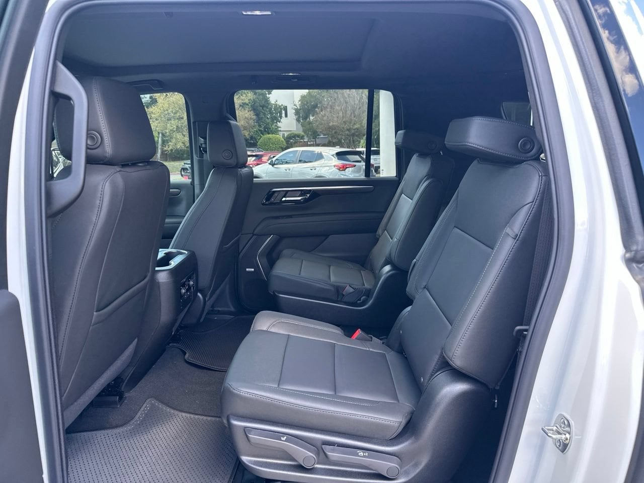 2026 Chevrolet Suburban LT SUV, photo 25