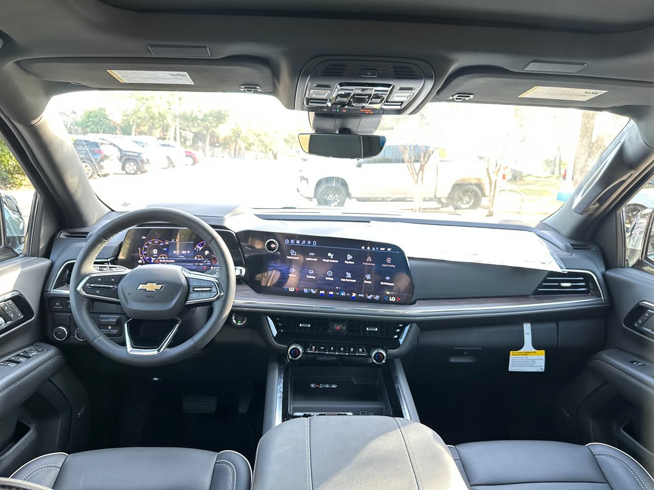 2026 Chevrolet Suburban High Country - Photo 13