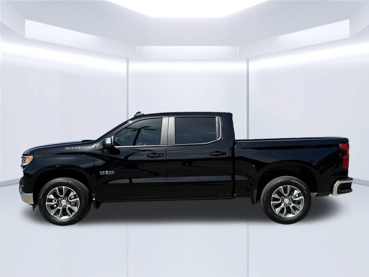 2026 Chevrolet Silverado 1500 LT Truck, photo 2