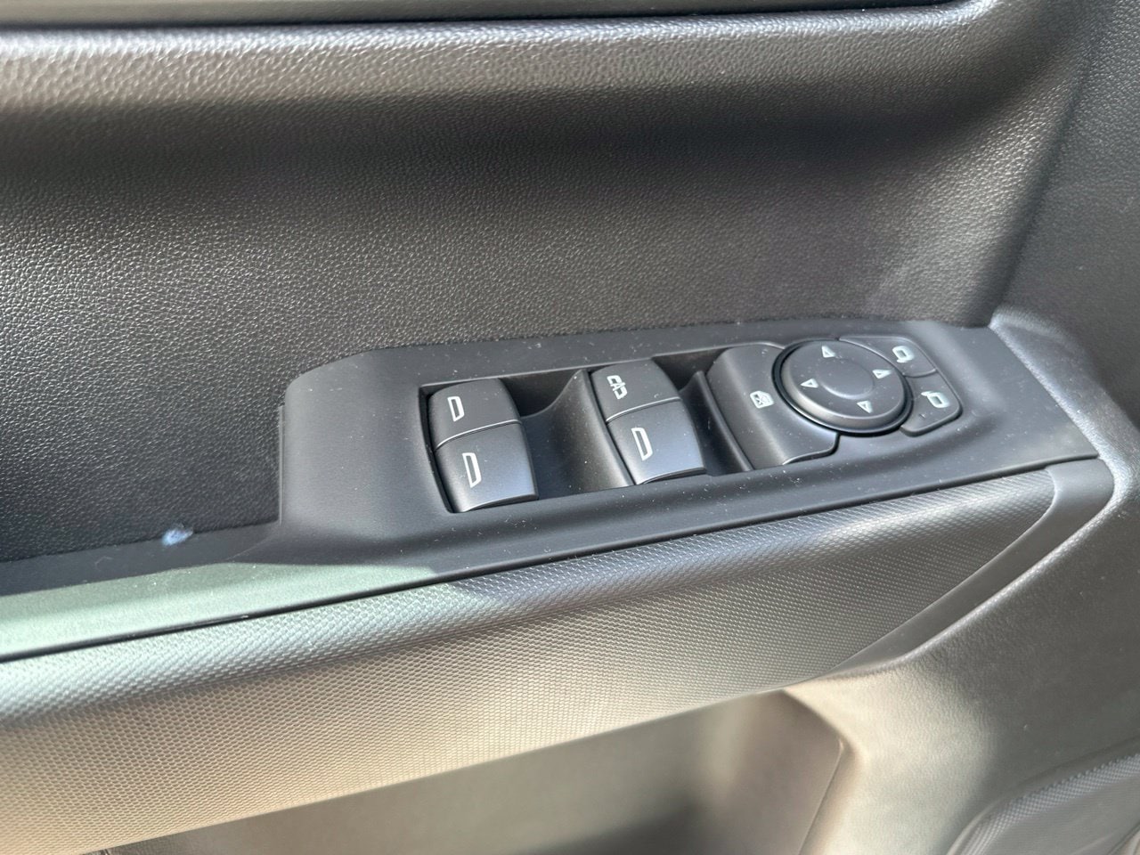 2026 Chevrolet Silverado 1500 Custom Trail Boss - Photo 18