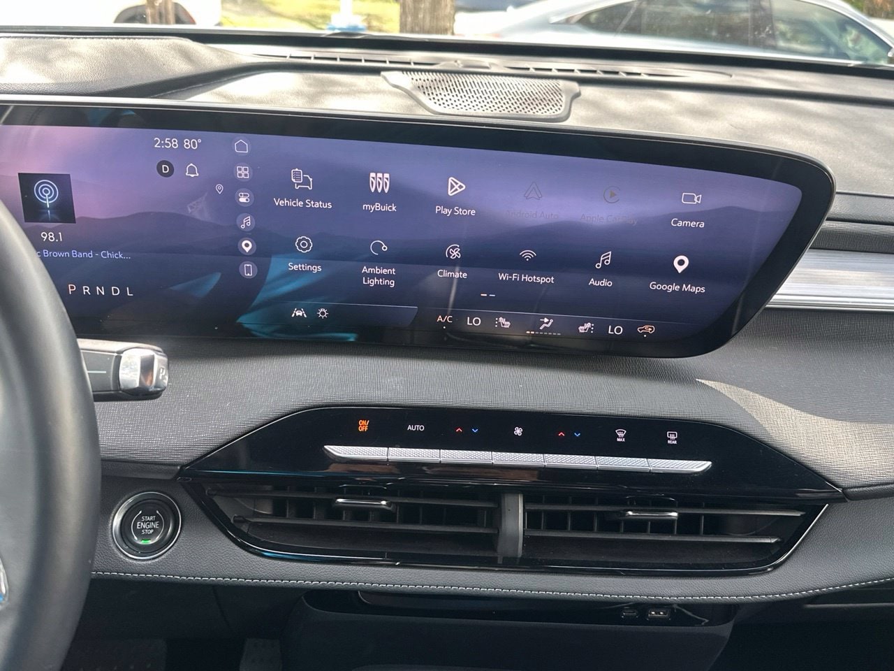 2025 Buick Enclave Preferred - Photo 18