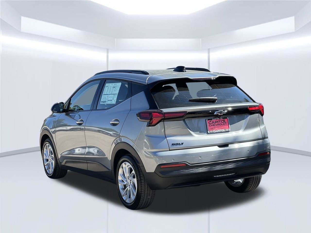 2027 Chevrolet Bolt LT, photo 4