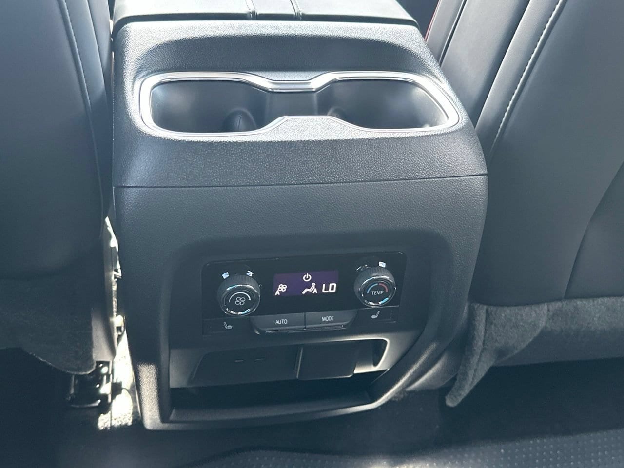 2027 Chevrolet Traverse RS, photo 25