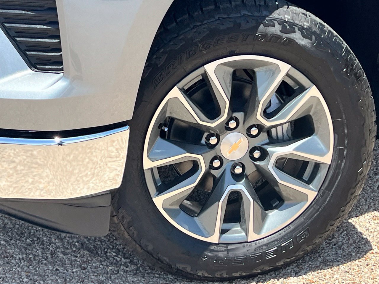 2026 Chevrolet Silverado 1500 LT - Photo 2