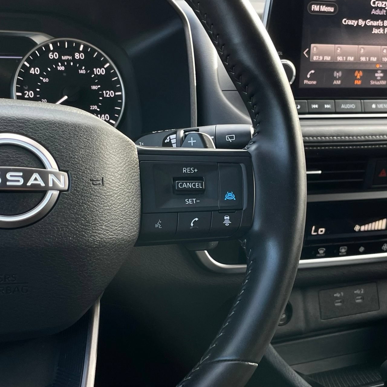 2025 Nissan Rogue SV - Photo 14