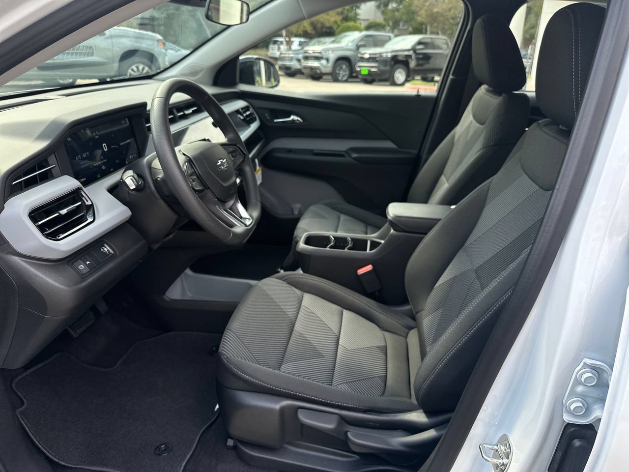 2027 Chevrolet Bolt LT - Photo 10