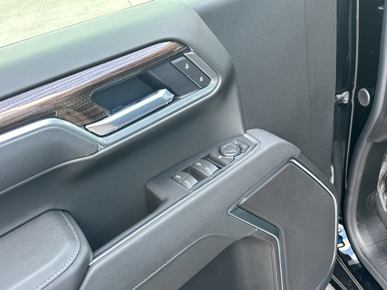 2026 Chevrolet Silverado 1500 LT Truck, photo 11