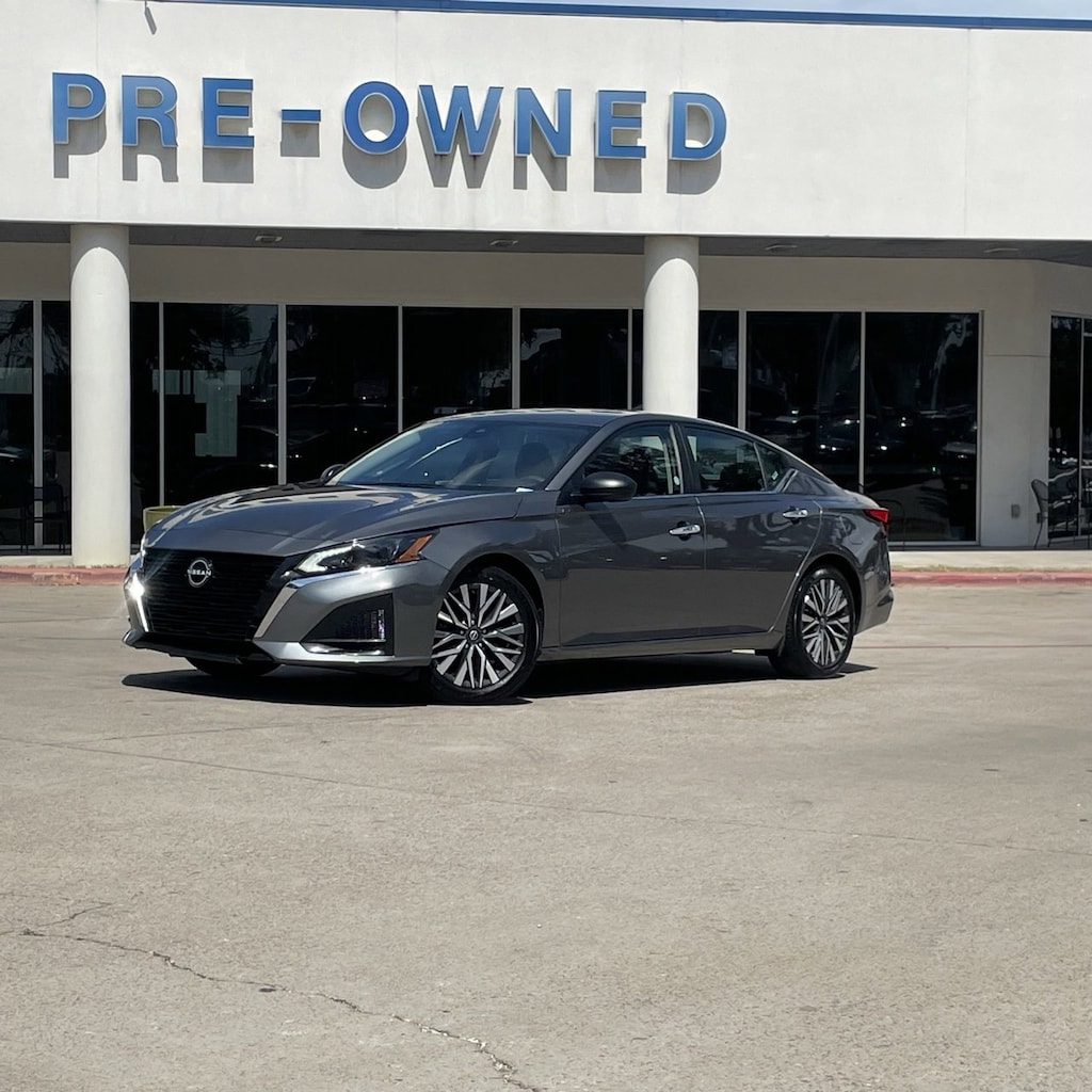 Used 2024 Nissan Altima 2.5 SV Sedan