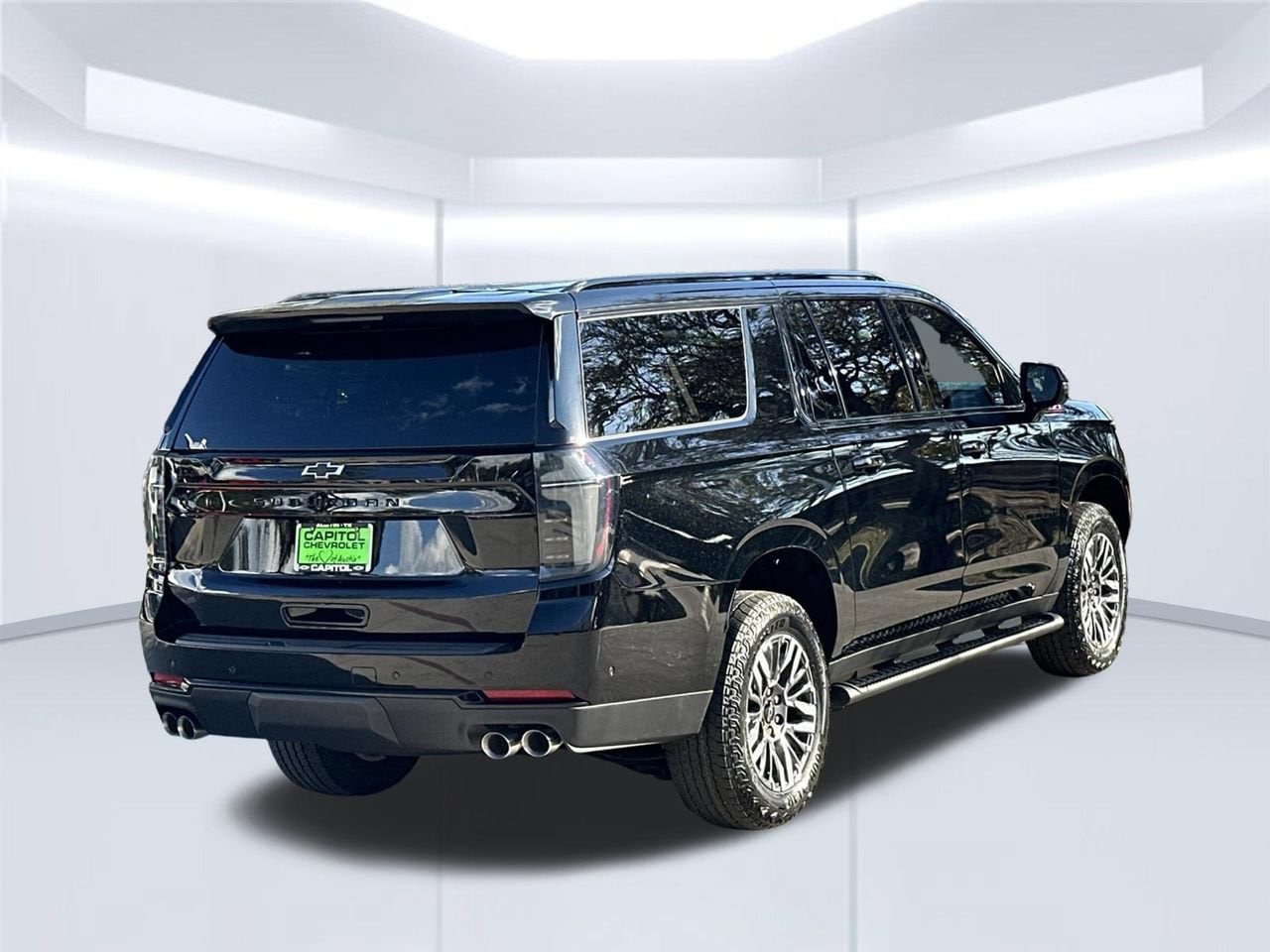 2026 Chevrolet Suburban Z71, photo 6