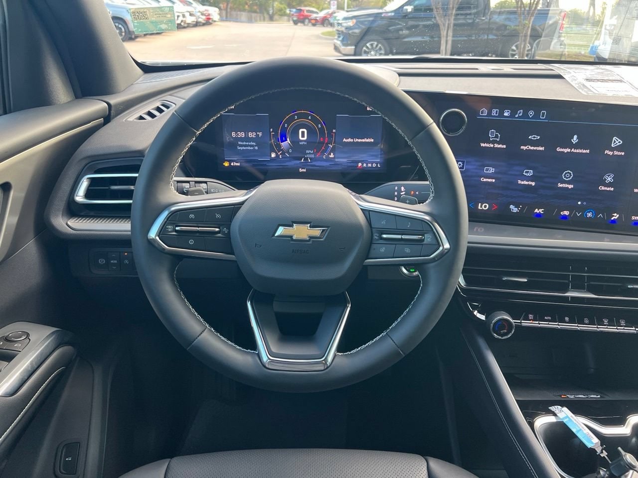 2027 Chevrolet Traverse LT SUV, photo 15
