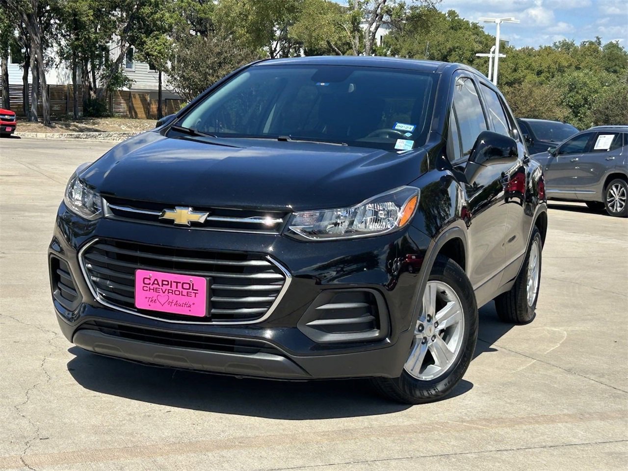 Used 2020 Chevrolet Trax LS with VIN KL7CJKSB7LB321401 for sale in Austin, TX