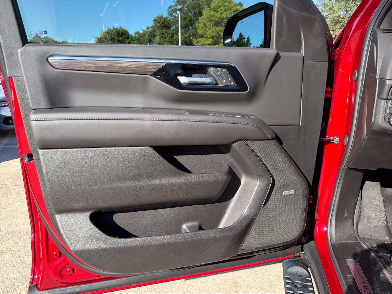 2026 Chevrolet Suburban Z71 SUV, photo 11