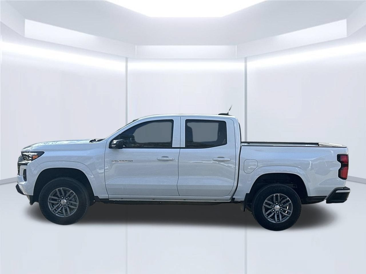 2026 Chevrolet Colorado LT - Photo 2