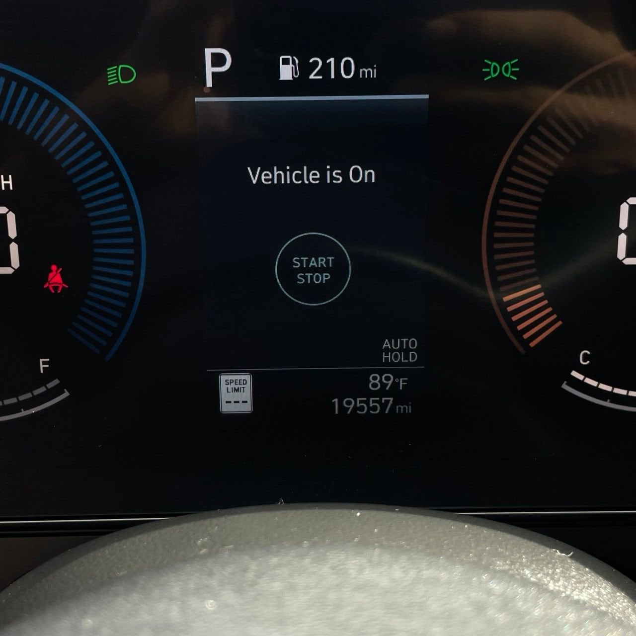 2025 Hyundai Kona SEL - Photo 15