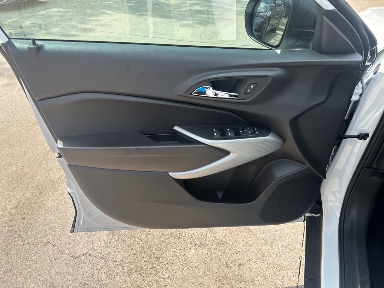 2026 Chevrolet Trax LS - Photo 10