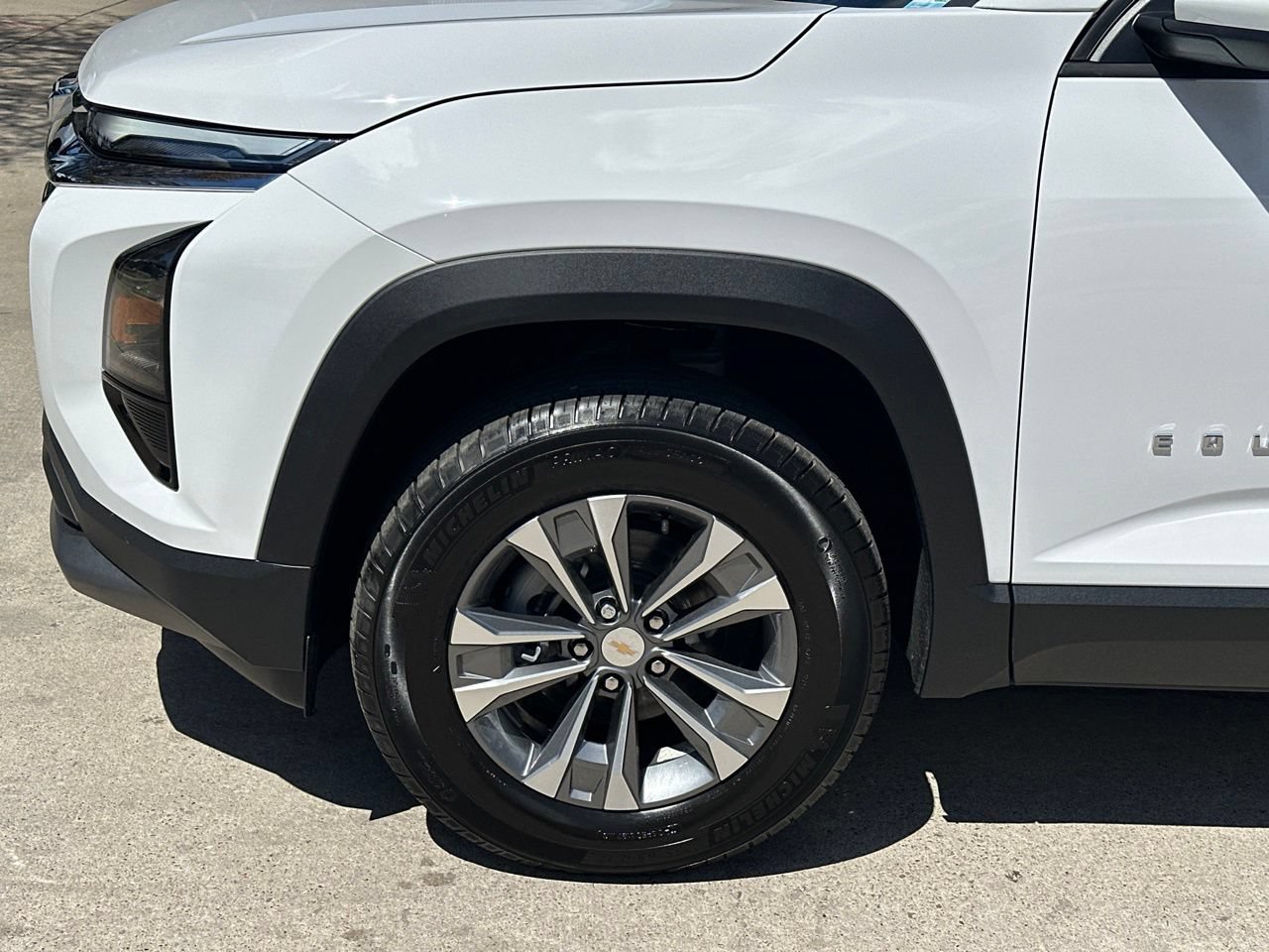 2027 Chevrolet Equinox LT SUV, photo 14