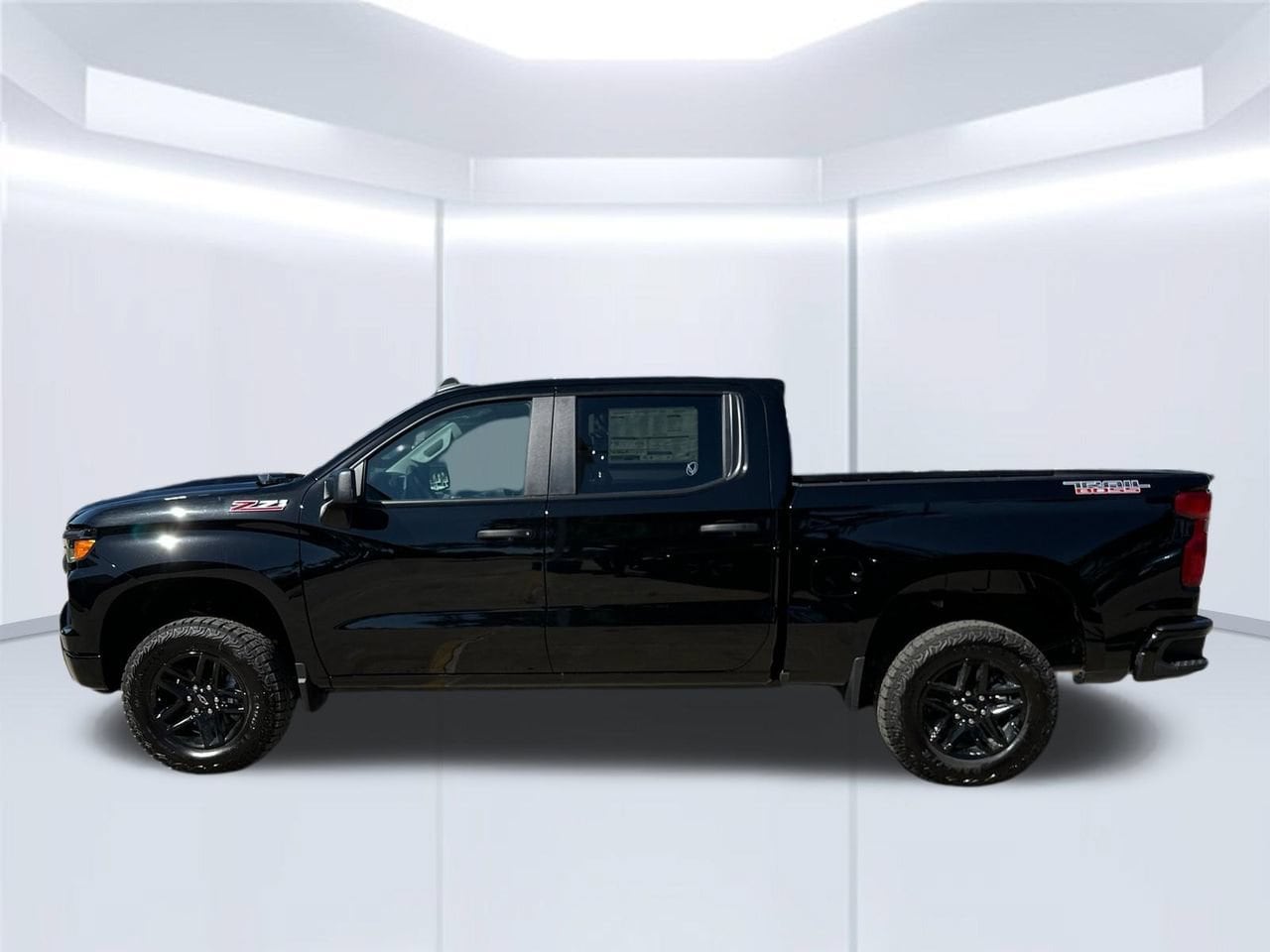 2026 Chevrolet Silverado 1500 Custom Trail Boss Truck, photo 2