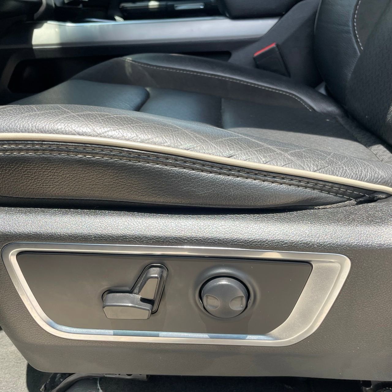 2024 RAM Ram 1500 Pickup Laramie - Photo 23