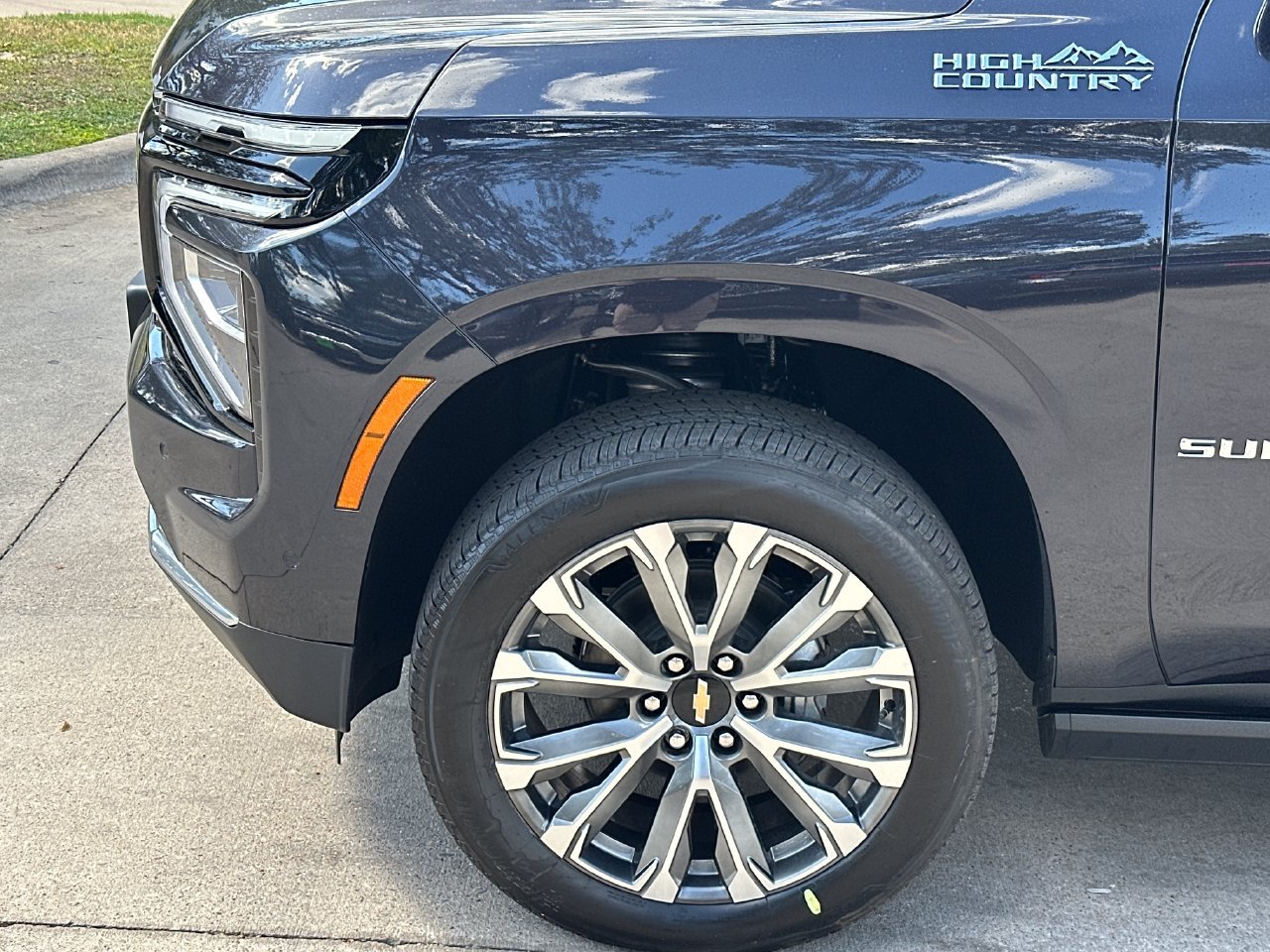 2026 Chevrolet Suburban High Country SUV, photo 18