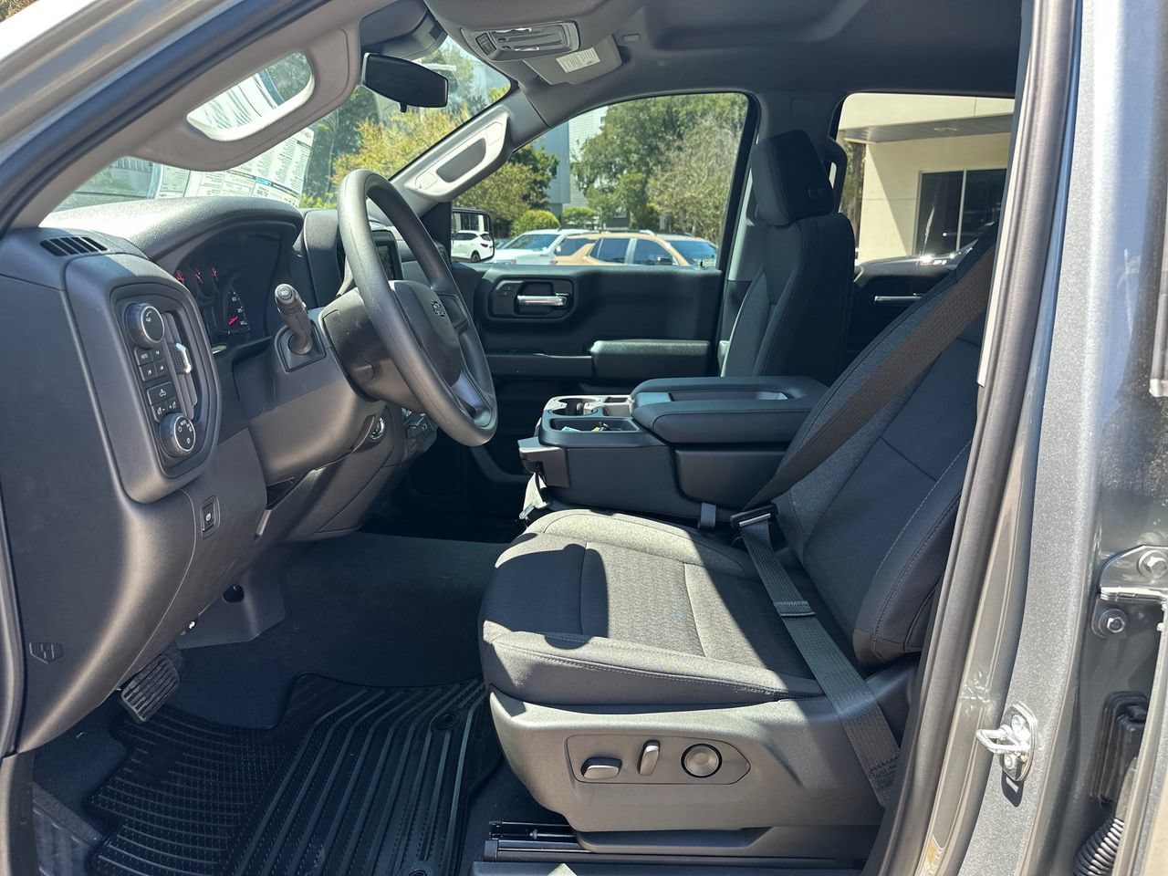 2026 Chevrolet Silverado 1500 Custom Trail Boss Truck, photo 9