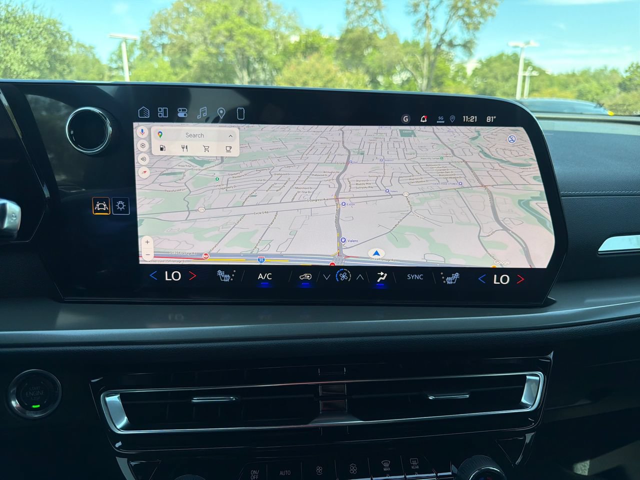 2027 Chevrolet Traverse LT - Photo 19